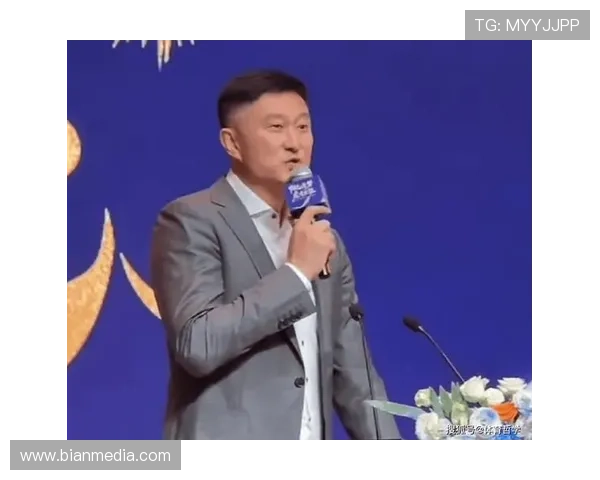 杜锋果断弃用麦考尔 盼引强力护框大外